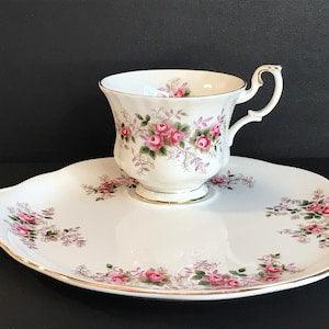 Vintage, Royal Albert lavender rose  Luncheon - Snack set, Snack Tray, tea cup & plate Bone China England, 1960's