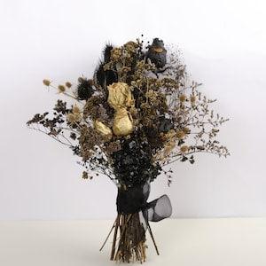 Black gold bouquet, gothic wedding bouquet with gold roses, black gold wedding bouquet