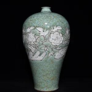 16.7" China old yuan dynasty Porcelain Green glaze peony flower bird plum vase