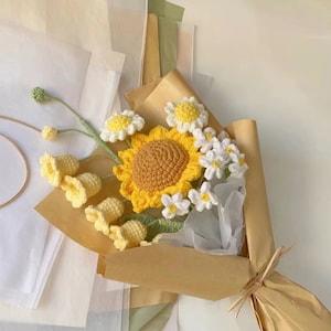 Crochet Sunflower,Knitted Rose,Gift,Handmade Craft,Gift for Friend, Artificial Flower,Crochet Bouquet,Never Die Flower,Personalized Gift