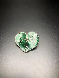 Vintage Lily Pad Brooch Pin Green and Gold Tone 1 inch Leaf Heart