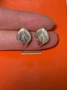 JAMES AVERY CALLA LILY FLOWER EARRINGS STUDS STERLING SILVER - RETIRED RARE