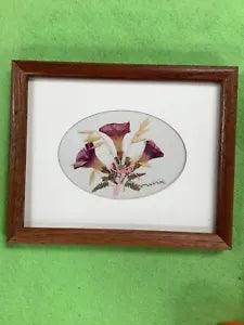 BEAUTIFUL FRAMED DRIED FLOWER UNDER GLASS