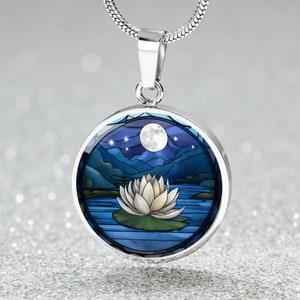 Water Lily Necklace, July Birth Month Flower Jewelry and Unique Gift for Plant Lovers, Botanical Jewelry with a Touch of Elegance