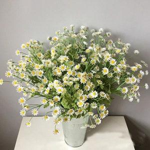 New  Artificial Daisy Flowers Silk Fake Chamomile Flowers Stamen Small Daisy for Wedding Home Table Decor