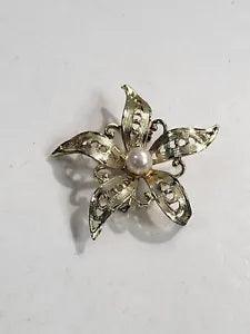 Vintage Dainty Filigree Lily Flower Open Faux Pearl Gold Tone Pin Brooch