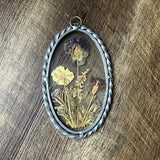 Vintage Lasting Impressions Real Pressed Flowers in Glass w/Oval Metal Frame?