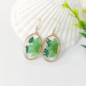Dried Daisy Earrings | Handmade Sunflower Earrings | Purple Chrysanthemum Earrings | Oval Shape Dangle Earrings | Unique Gift Ideas Women