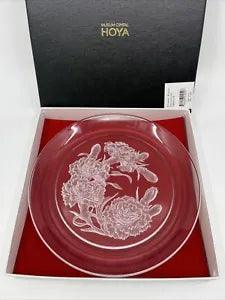 Hoya Museum 8??? Crystal Flower Plate May Carnation w/ Box & Stand