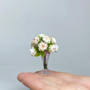 Dollhouse roses bouquet in glass vase, scale 1/12