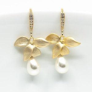 Gold-plated flower earrings, orchid earrings, blossom, flower earrings, pearl earrings, simple bridal jewellery, wedding jewellery