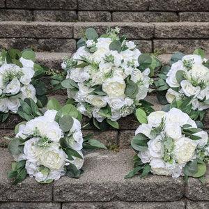 Wedding Bouquet Ivory white Greenery, Wedding Flowers Bridal Bouquets, Faux Eucalyptus wedding bouquet, Silk Wedding Flowers