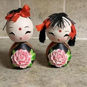 Kokeshi Doll Bobble Heads Girls Pink Flower Carnation