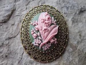 2 IN 1- LILY OF THE VALLEY CAMEO BROOCH / PIN / PENDANT - PINK ON GREEN