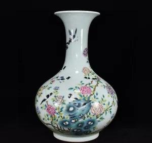 12.6" Old dynasty Porcelain Qianlong mark famille rose Magpie peony flowers vase