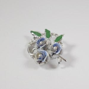 Flower Wreath Pin, Blue Flower Bouquet Wreath Pin, Vintage Silver Tone Blue Flower Brooch, Vintage Brooch, Vintage Pin, Blue Flower Pin