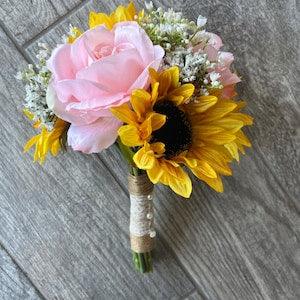 Blush pink and sunflowers bouquet Pink and sunflower wedding Rustic wedding
