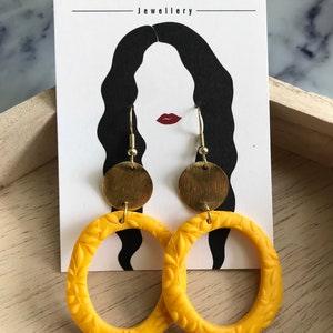 Textured organic hoop dangles, Yellow clay earrings, Polymer clay, Polymer clay jewelry, Gifts for her