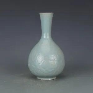 8.4 "Old China porcelain Song dynasty Ru Kiln Celadon glaze Peony flower bottle