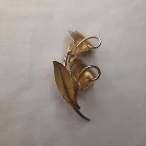 Vintage Ornate Textured Lily Flower Gold Tone Brooch  2''
