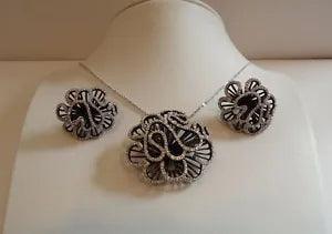 925 STERLING SILVER FLOWER CARNATION NECKLACE & EARRING  11 CT SIMULATED DIAMOND