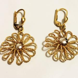 10k solid two tone gold sunflower dangling earrings(1.3"inch)fashion statement 3D filigree flower solid gold lever-back dangling earrings
