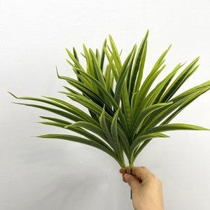 2/5 artificial Chlorophytum stems??Real feel single leaves branches??greening arrangement, lawn arrangement??home decor??garden decor