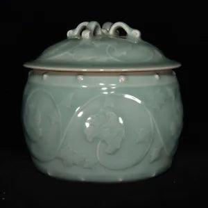 5.1" China Porcelain Song dynasty longquan kiln cyan glaze peony flower Jar pot