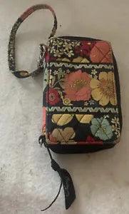 Vera Bradley Wristlet Zipper Close Quilted Peonies