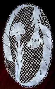 Anique Italian lace Doily Point de Venice handmade carnations flower needlework