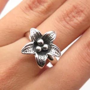 925 Sterling Silver Vintage Lily Floral Ring Size 7.5