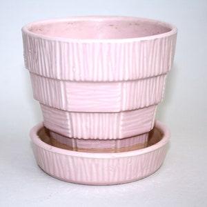 Pretty Pink McCoy Vintage Planter 1950s Small Pot Planter lovers Green thumb Basketweave