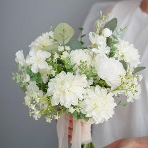 White Bridal Bouquet, Wedding White Rose Bouquet, Boho Flower Bouquet, White Greenery Bouquet, White Boho Bouquets, Silk Flower Bouquet