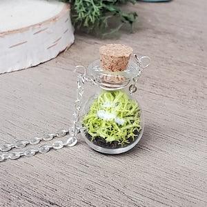 Terrarium Necklace, Nature Jewelry, Moss Necklace, Plant Jewelry for Women, Valentines Day Unique Gifts Idea, Small Green Moss Necklace
