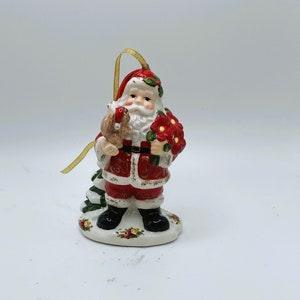 Vintage Royal Albert ¡§C Old Country Roses Pattern ¡§C Santa Claus Tree Ornament
