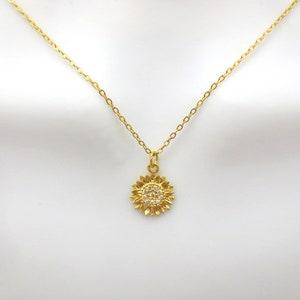 Sunflower necklace, Flower necklace, Gold flower necklace, Gold sunflower necklace, Floral gift, Good luck gift, Graduation fit, Gift idea