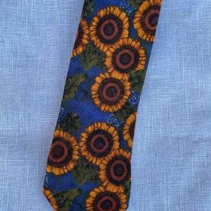 Preloved Linen Sunflower Necktie with Navy Blue by Structure