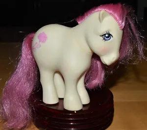 MLP 1982 My Little Pony G1 Hasbro Birthday Birth Month flower January Carnation