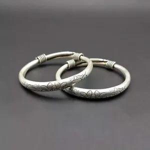 A Pair Old Chinese tibet silver handcarved peony flowers Bracelets Q77