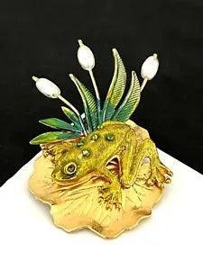 Vintage Pin Brooch Frog Lily Pad Gold Tone Enamel Simulated Pearl Classic 3K