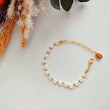 Daisy Flower Girl Bracelet, Beaded Bracelet, Seed Bead Bracelet, Daisy Chain Bracelet, Dainty Bracelet, Daisy Bracelet, Friendship Bracelet