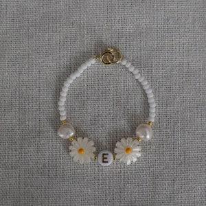 Daisy Baby Personalized Bracelet,Mother of Pearl Sunflower, Name ,Initial ,Girl Bracelet,Kids Jewelry,Baptism ,baby shower, Flower girl gift