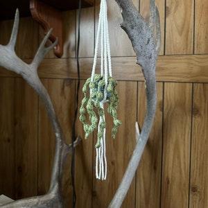 Crochet Miniature String of Pearls Hanging Plant Keychain Rearview Mirror Charm Decoration Home Decor