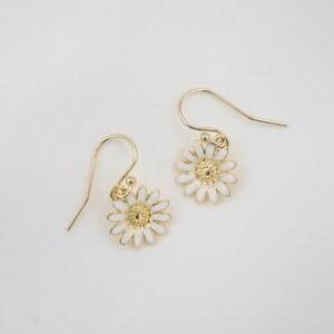 Dainty White Sunflower Enamel Earrings, Floral Earrings, 14K Gold Filled, Elegant, Wedding Jewelry, Bride, Bridesmaid, Gift For Her