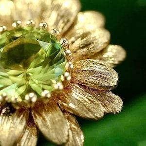 18K Gold Peridot Sunflower Pendant, August Birthstone Necklace, Handmade FlowerPendant Unique Anniversary Statement Pendant Gift For Her