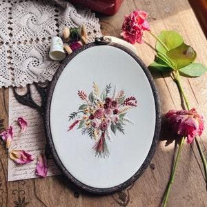 Embroidered flowers bouquet, embroidery hoop,personalized gift, wedding gift, housewarming gift for women,gift for her birthday friend