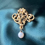 Antique Art Nouveau Brooch Pin in 18k Gold with genuine Pearl drop and floral detail