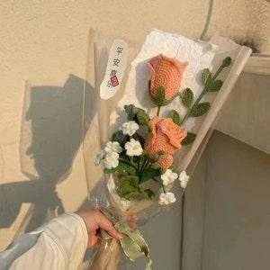 Handmade White Crochet Rose Bouquet, Mom Flowers Bouquet, Handmade Artificial Gift for Girl Friend, Home Decor, Birthday gift
