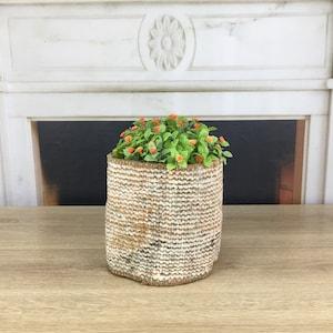 plant hook basket, neutral basket, orchid holder, planter for window, wool plant basket, round plant holder, air planter basket, PH 1622