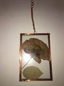 Dried Pressed flowers glass Oval Wall Hanging Sun catcher 6x4???